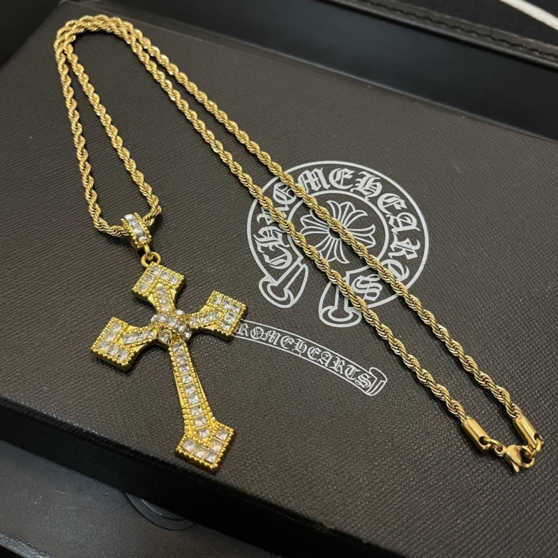 Ch*0me He**ts necklaces